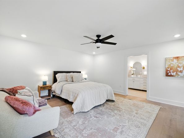 10047 Meadow Lake Lane, Houston TX 77042