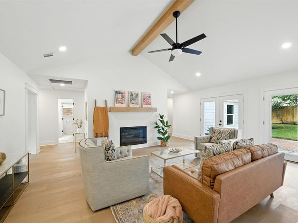 10047 Meadow Lake Lane, Houston TX 77042