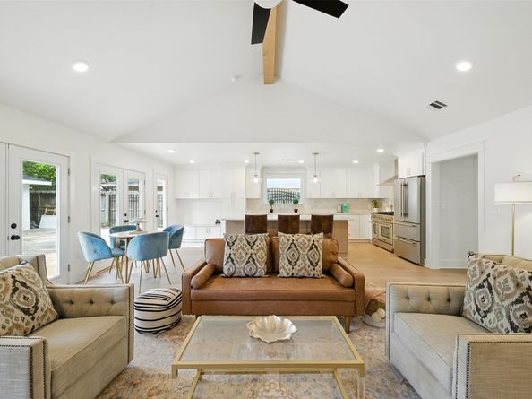 10047 Meadow Lake Lane, Houston TX 77042