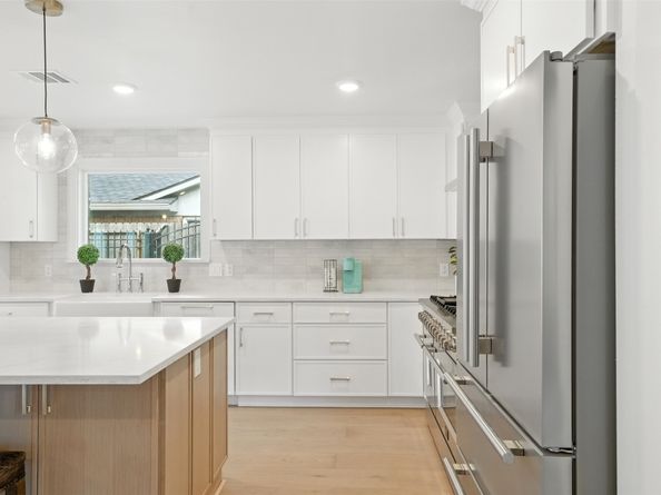 10047 Meadow Lake Lane, Houston TX 77042