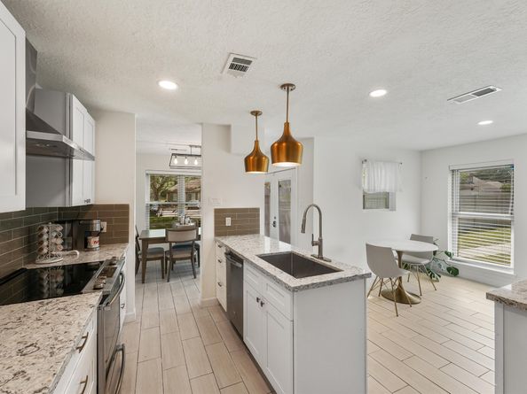 2213 Broadlawn Drive, Houston TX 77058