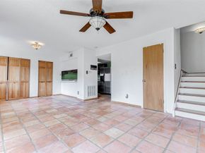 2233 Triway Lane 267, Houston TX 77043