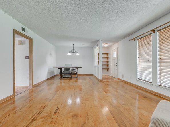 2233 Triway Lane 267, Houston TX 77043