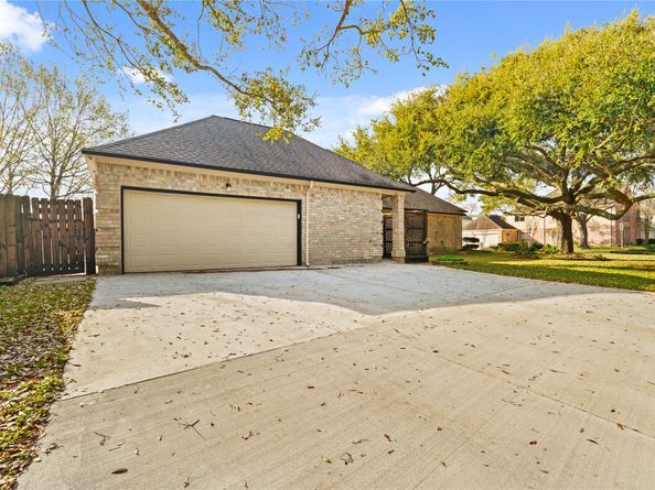 1015 Flagmore Drive, Katy TX 77450