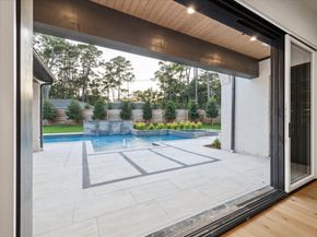 205 Fleetway Drive, Hunters Creek Village TX 77024