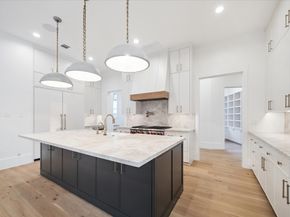 205 Fleetway Drive, Hunters Creek Village TX 77024