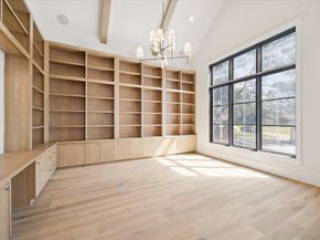 205 Fleetway Drive, Hunters Creek Village TX 77024