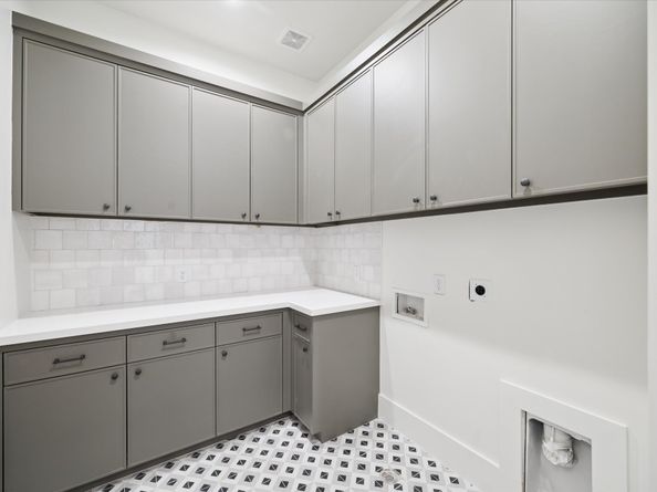 205 Fleetway Drive, Hunters Creek Village TX 77024