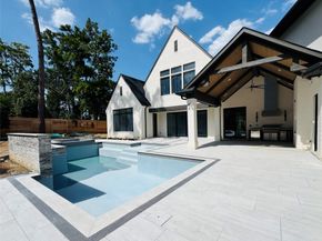 205 Fleetway Drive, Hunters Creek Village TX 77024