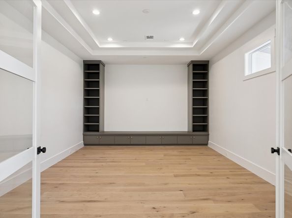 205 Fleetway Drive, Hunters Creek Village TX 77024