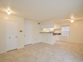 2750 Holly Hall Street 716, Houston TX 77054