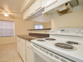 2750 Holly Hall Street 716, Houston TX 77054