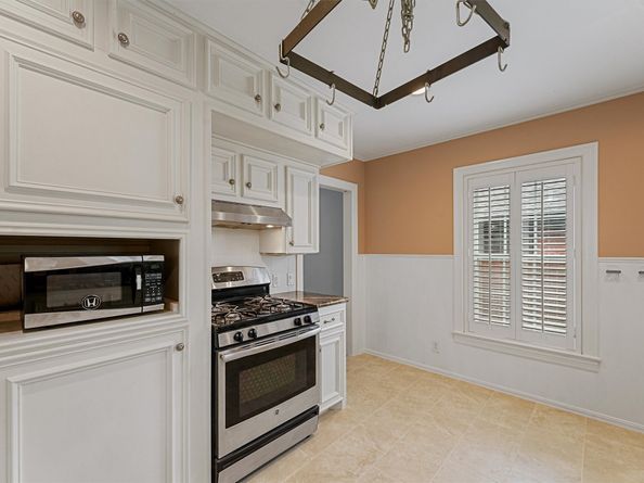 6645 Fairfield Street, Houston TX 77023