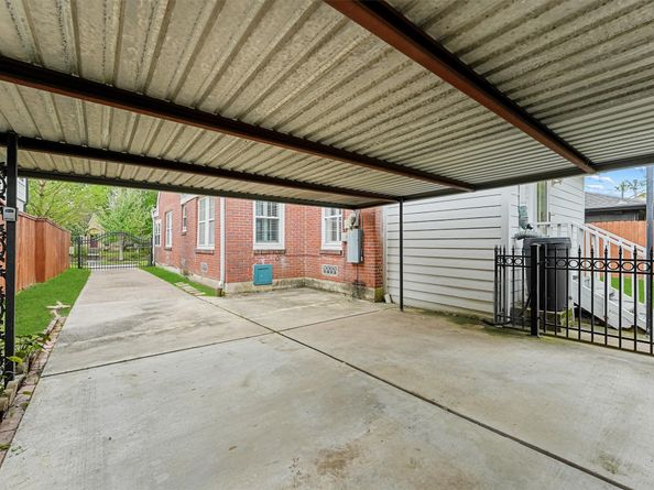 6645 Fairfield Street, Houston TX 77023