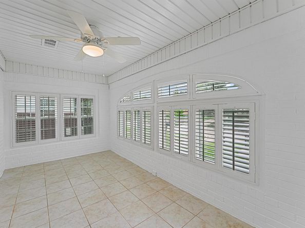 6645 Fairfield Street, Houston TX 77023