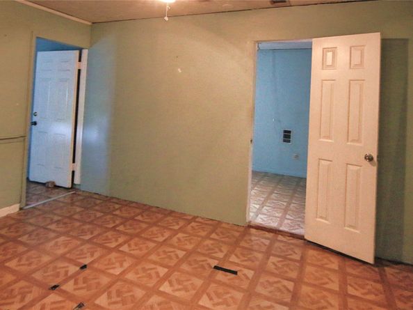4002 Charriton Drive, Houston TX 77039