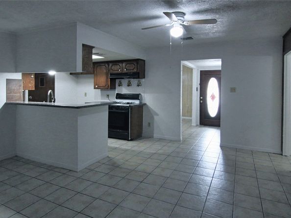 4002 Charriton Drive, Houston TX 77039