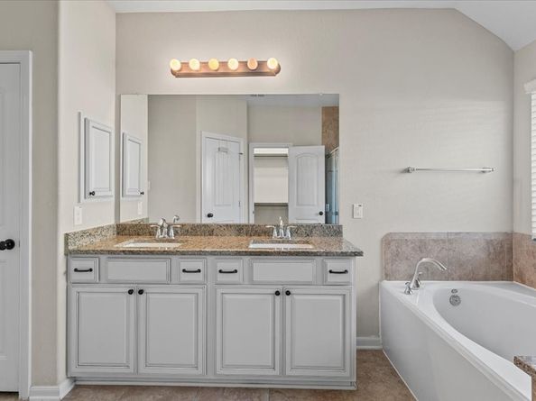 11303 Crestbrook Park Lane, Tomball TX 77375