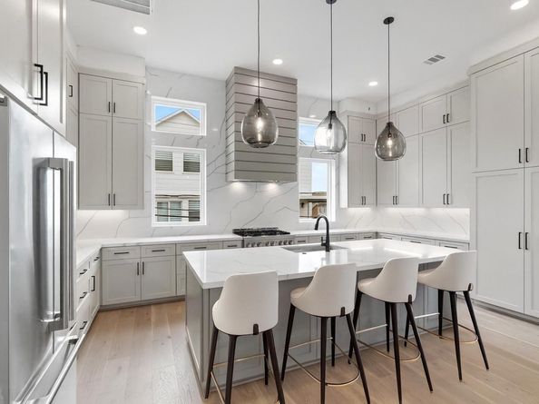 4705 Gibson Street, Houston TX 77007