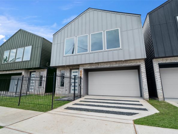 6908 England Street, Houston TX 77021