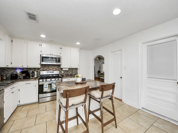 8607 Glenlea Street, Houston TX 77061