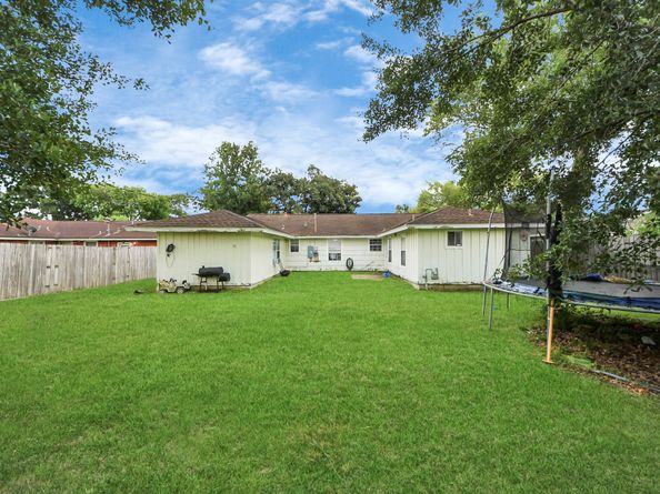 8607 Glenlea Street, Houston TX 77061