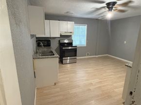 8412 Peekskill Lane, Houston TX 77075