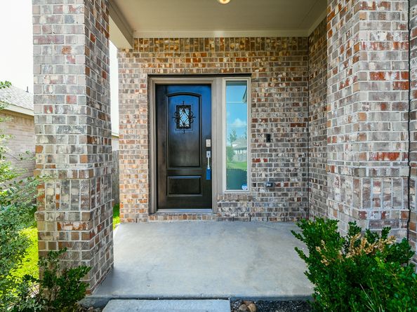 18825 Amaro Hills Drive, New Caney TX 77357