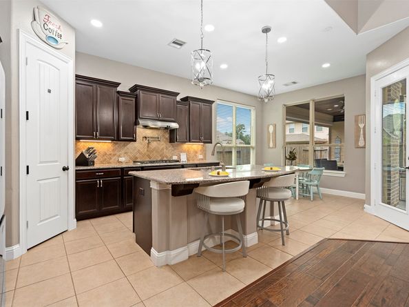 9030 Lacombe Lane, Tomball TX 77375