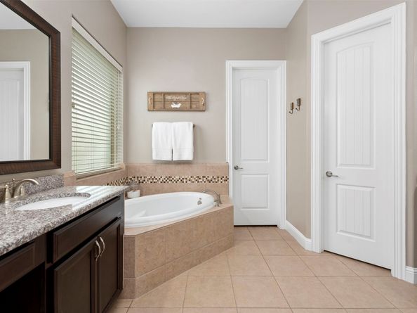 9030 Lacombe Lane, Tomball TX 77375