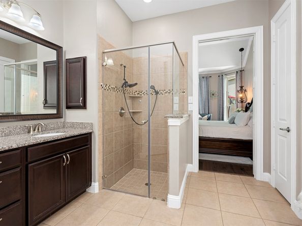 9030 Lacombe Lane, Tomball TX 77375