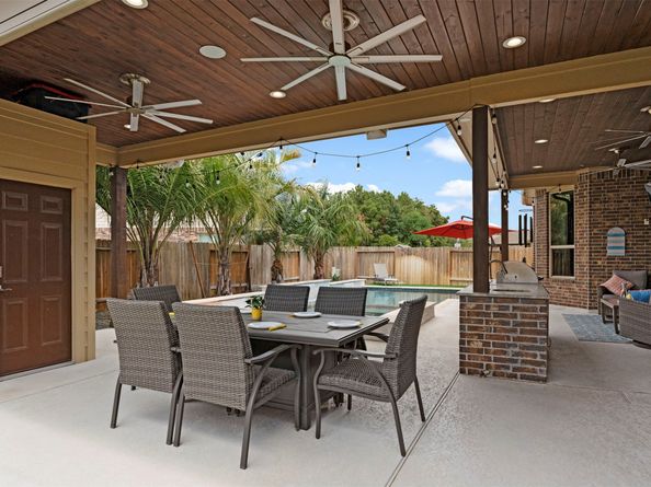9030 Lacombe Lane, Tomball TX 77375