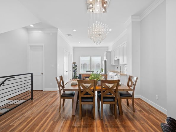 1318 Reinerman Street, Houston TX 77007