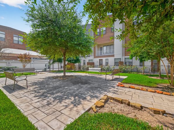 2401 Crawford Street C3D, Houston TX 77004