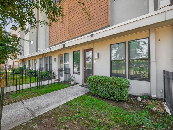 2401 Crawford Street C3D, Houston TX 77004