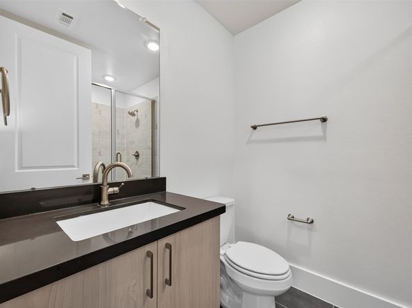 2401 Crawford Street C3D, Houston TX 77004