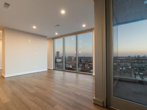 1711 Allen Parkway 2403, Houston TX 77019