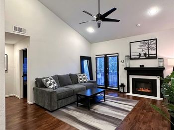 8601 Park Lane