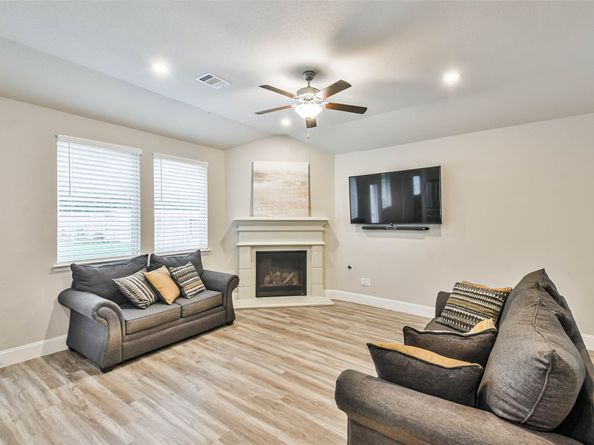 22095 Volante Drive, Spring TX 77386