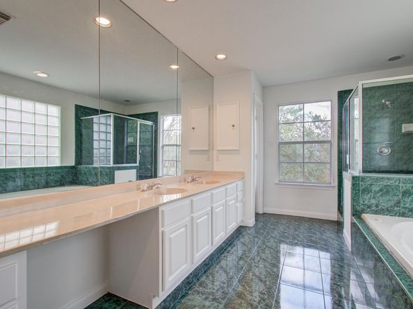 5425 Loch Lomond Drive, Houston TX 77096