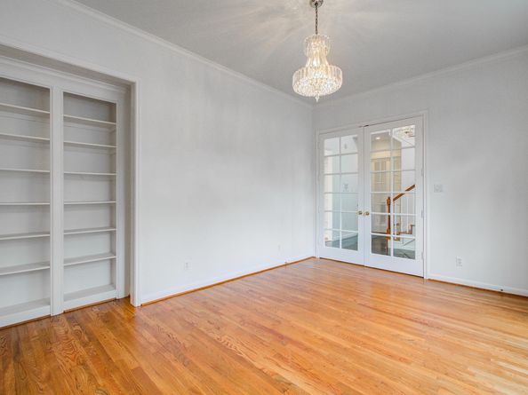 5425 Loch Lomond Drive, Houston TX 77096