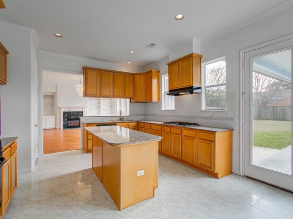5425 Loch Lomond Drive, Houston TX 77096
