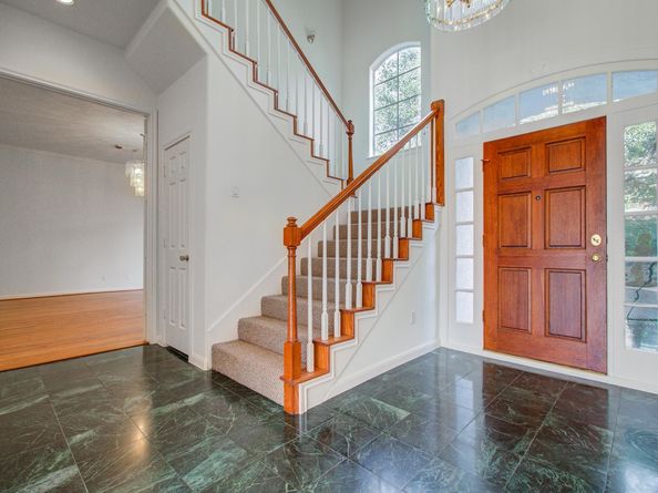 5425 Loch Lomond Drive, Houston TX 77096