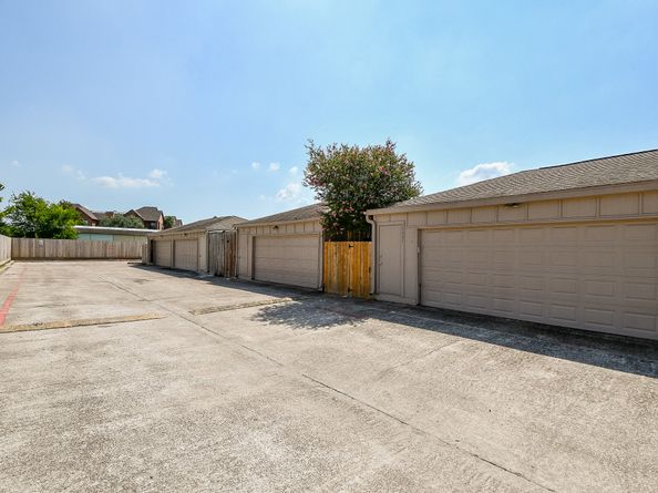 11431 Sabo Road, Houston TX 77089