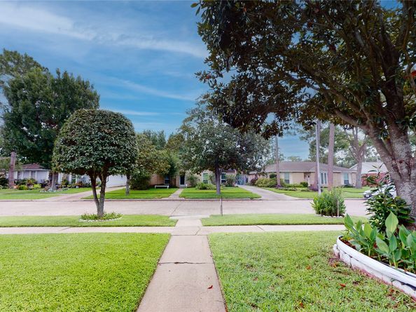 9030 Troulon Drive, Houston TX 77036