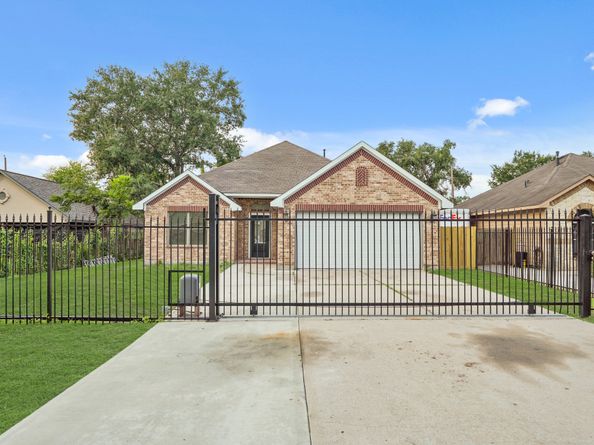 2604 Areba Street, Houston TX 77091