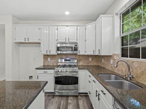 31 Trailhead Place, The Woodlands TX 77381