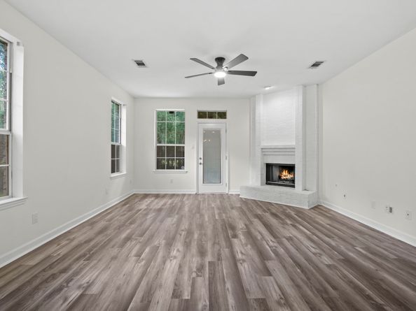 31 Trailhead Place, The Woodlands TX 77381