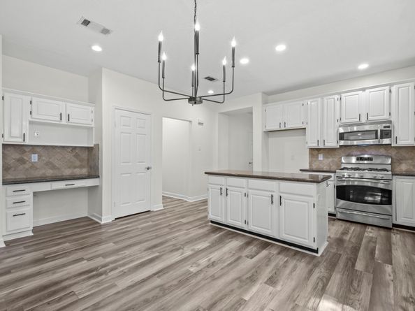 31 Trailhead Place, The Woodlands TX 77381