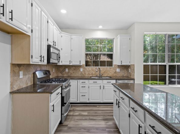 31 Trailhead Place, The Woodlands TX 77381